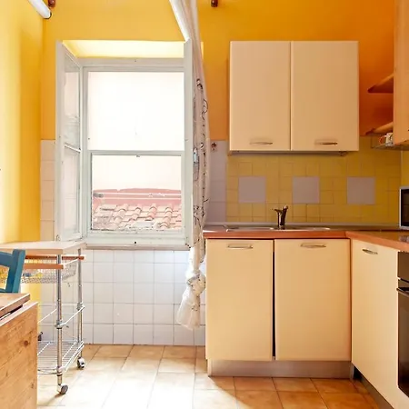 Apartment Bilocale Strategico In Centro Pontedera